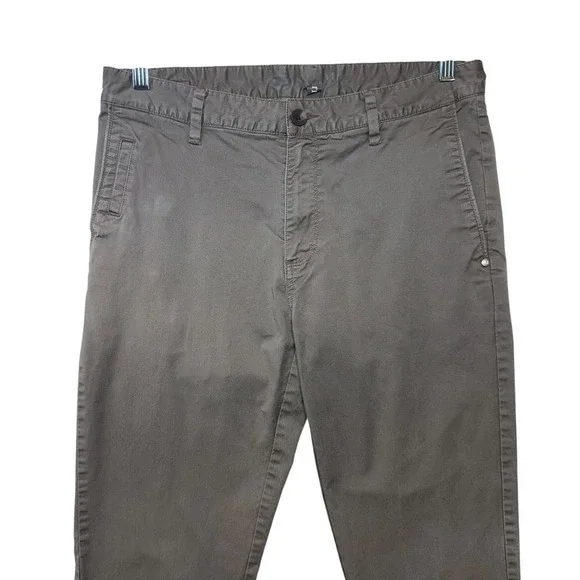 Vuori Meta Pant Mens 32 Charcoal Grey Stretch Chino Technical Trousers V430